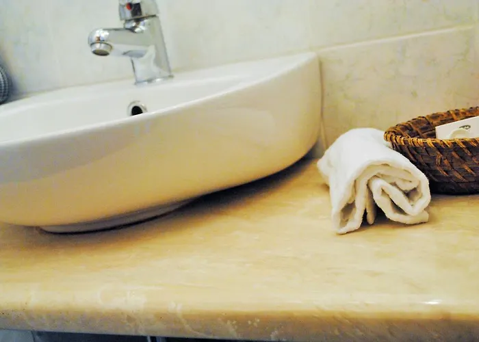 Octavia Hotel 3*