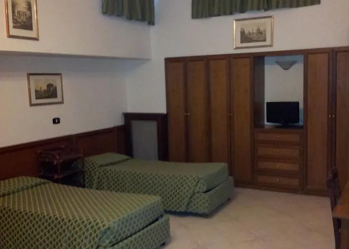 Octavia Hotel 3*